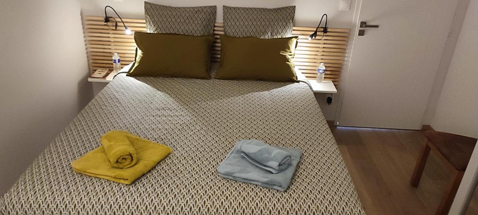 Du Cote De Chez Paule, Chambre Avec Entree Independante Et Salle D'Eau Privative Séméac エクステリア 写真